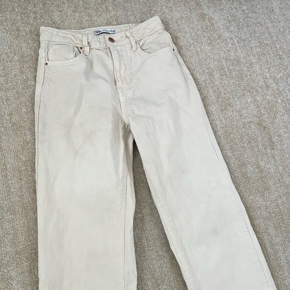 Zara High Waisted Distressed Straight Leg Jeans 4 Cream Cropped - Picture 3 of 9